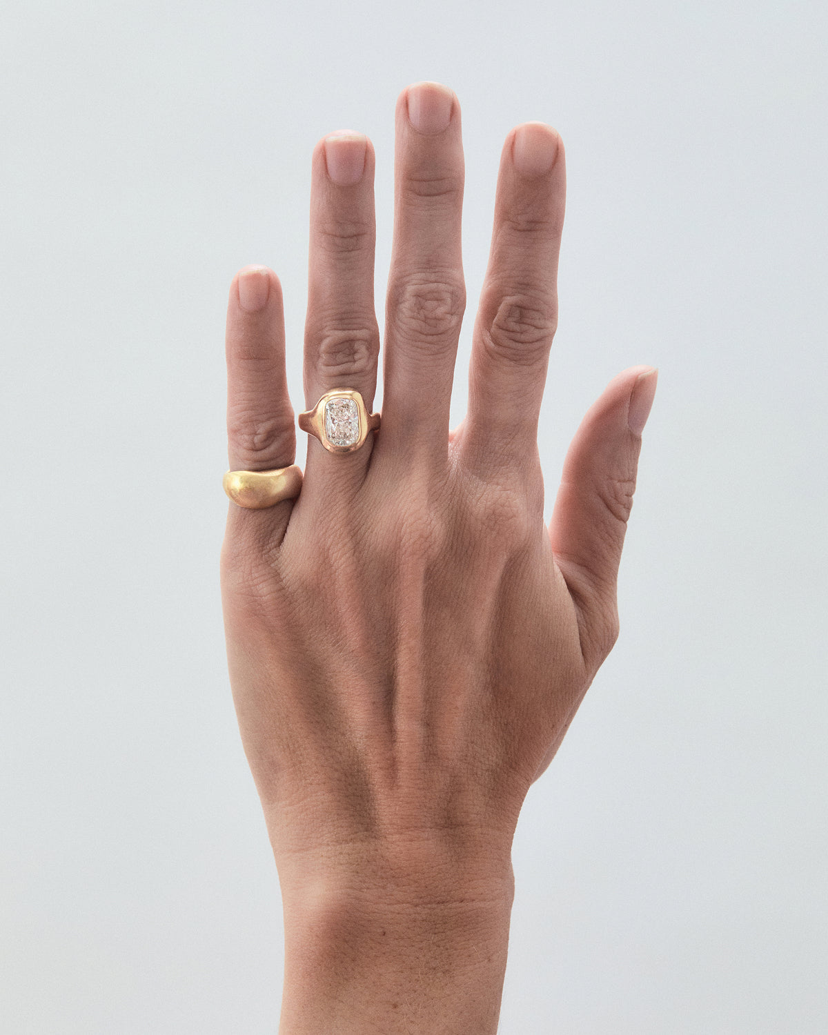 irregular diamond signet – Hernan Herdez