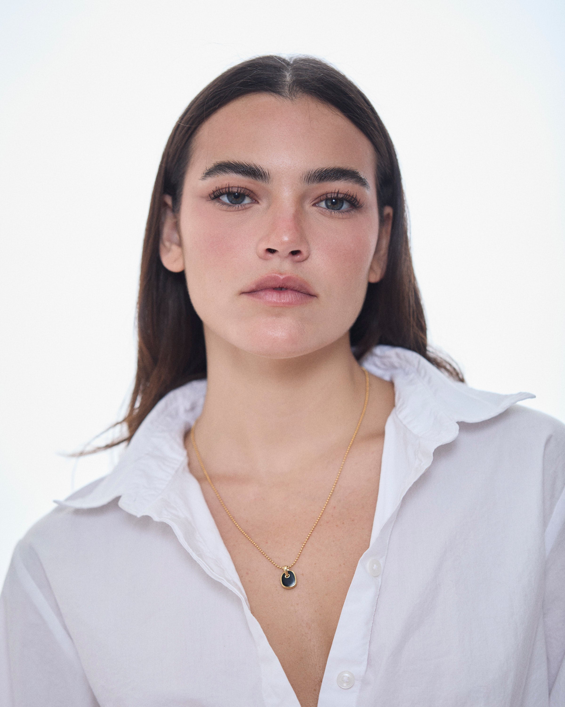 irregular signet necklace in gold – Hernan Herdez